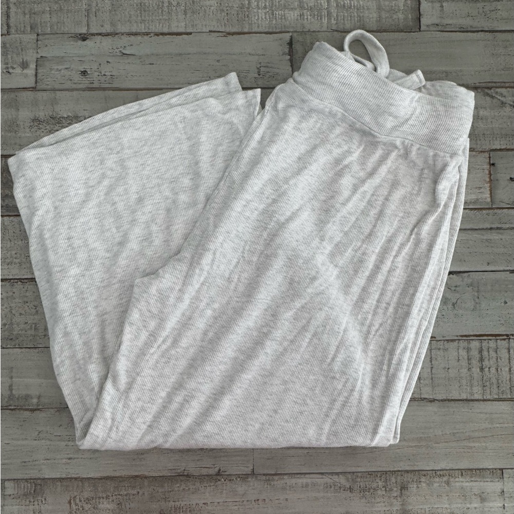 Tranquil & True Light Gray Lounge Ribbed Cropped Pants